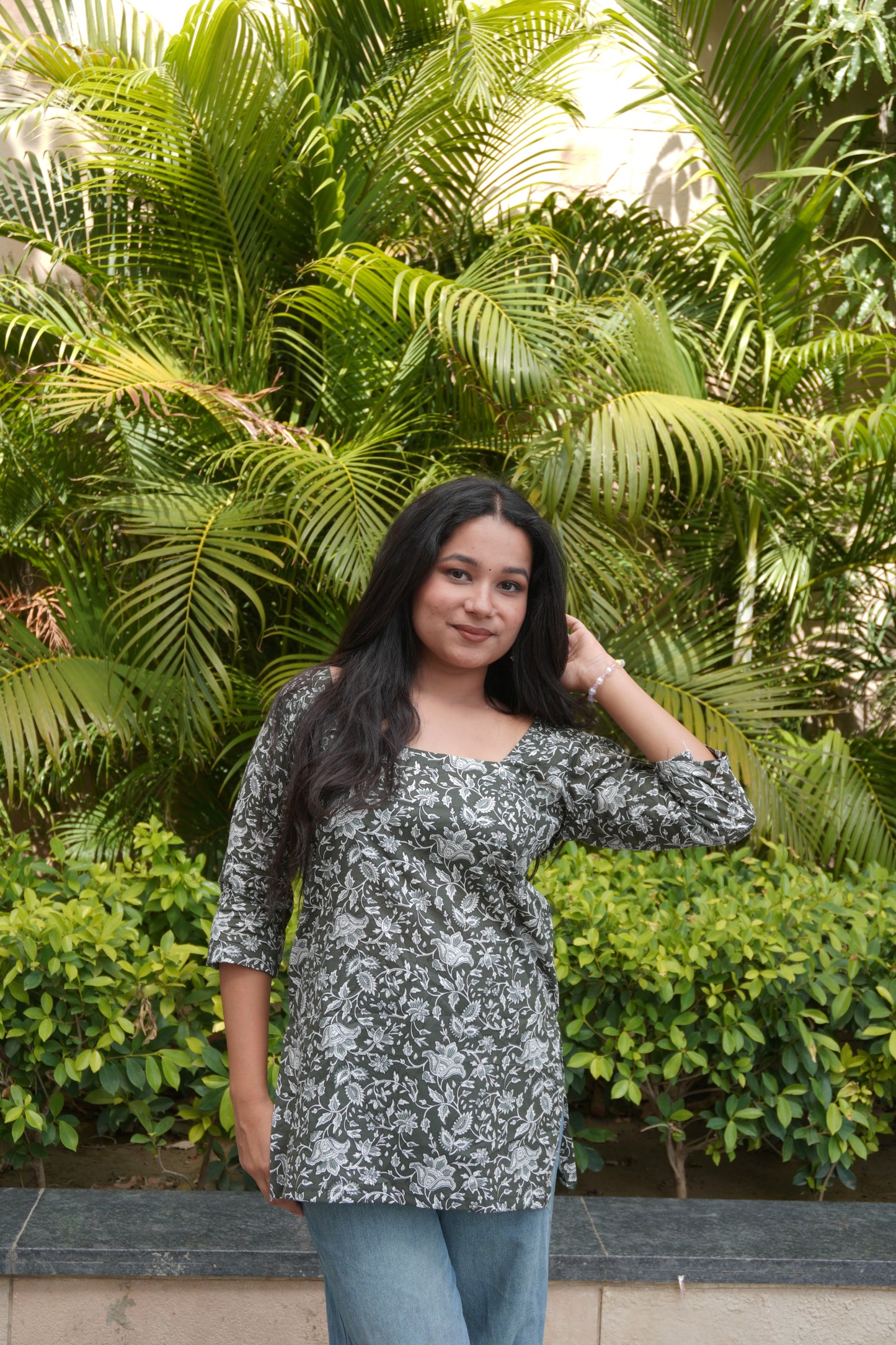 Women’s Floral Cotton Backless Short Kurti – Square Neck Tie-Up Back
