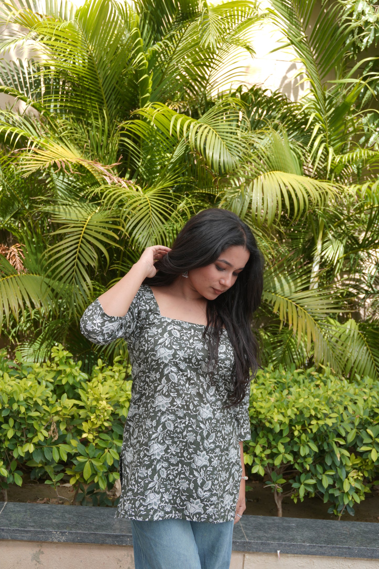 Women’s Floral Cotton Backless Short Kurti – Square Neck Tie-Up Back